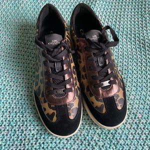 Coach. Leather, suede FG3152 sneakers. Good used condition. Size 11 woman’s